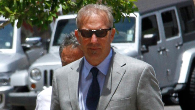 PHOTO: Kevin Costner arrives at the U.S. District Court Eastern District Of Louisiana on June 5, 2012 in New Orleans, Louisiana.