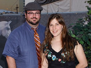 Mayim Bialik, Husband Divorcing