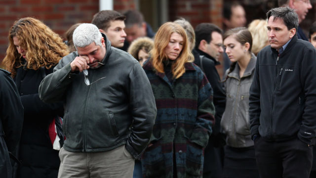 PHOTO: People arrive for the funeral services of six year-old Noah Pozner, who was killed in the shooting massacre in Newtown, Conn. at Abraham L. Green and Son Funeral Home, Dec. 17, 2012, in Fairfield, Conn.