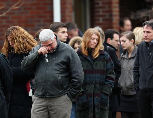 Photos: Conn. Community in Sorrow After School Shooting