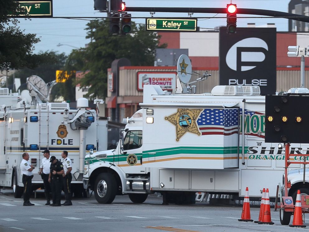 PHOTO: Law enforcement officials continue to investigate the Pulse gay nightclub where Omar Mateen killed 49 people on June 15, 2016 in Orlando, Florida.