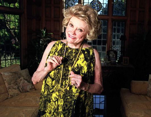 Phyllis Diller Dies at 95