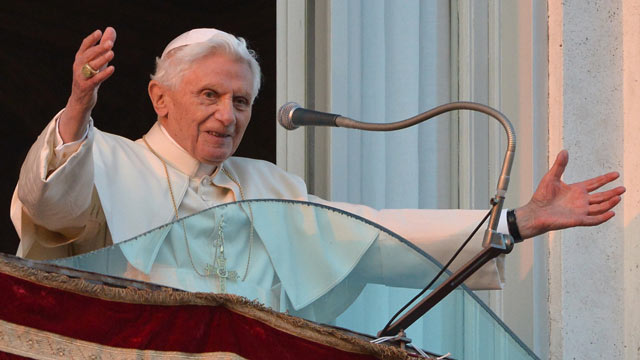 PHOTO: Pope Benedict XVI waves to faithful from a balcony upon arrival in Castel Gandolfo on February 28, 2013.