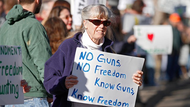 PHOTO: Second Amendment supporter Theresa White, of Estes Park, Colo., gathers with other activists in support of gun ownership, Jan. 9, 2013 in Denver.