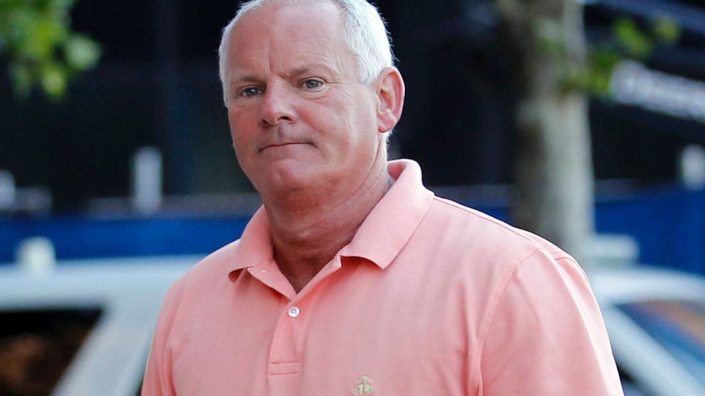 PHOTO: Stephen Rakes arrives at the courthouse for the trial of James "Whitey" Bulger continues at the John Joseph Moakley United States Courthouse in Boston, June 17, 2013.