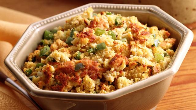 PHOTO: Hosting Thanksgiving this year? Good Morning America has some tips for you to make sure you have enough food for all.