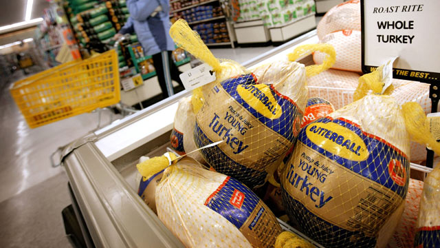 PHOTO: Turkeys are for sale at a grocery store in Omaha, Nebraska.