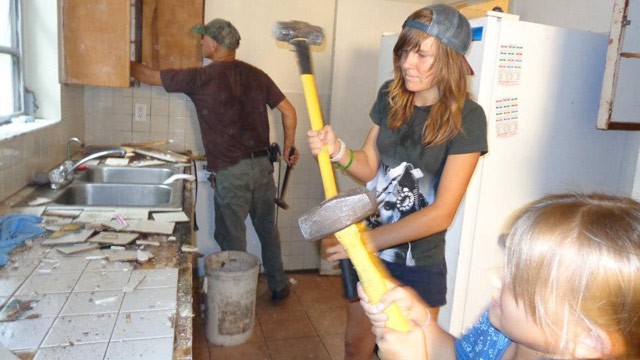 PHOTO: Willow Tufano and her sister Iris remodel their home on