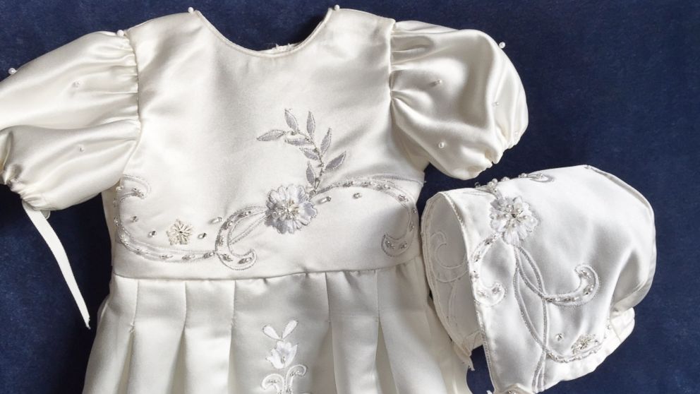 group-creates-beautiful-burial-gowns-for-babies-from-donated-wedding-dresses-abc-news