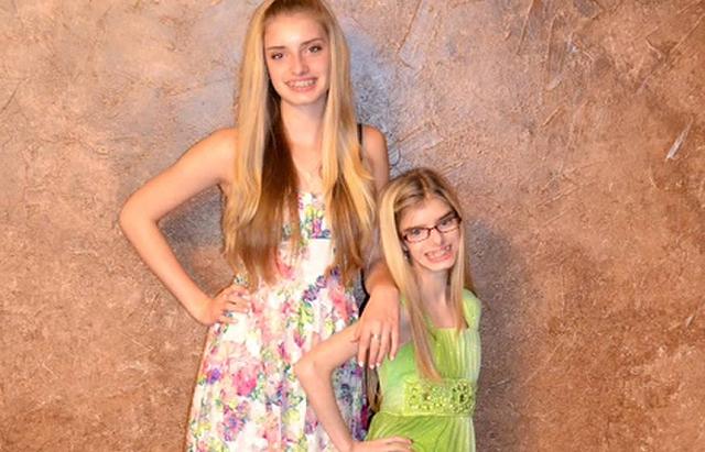 Midget Girl Twins