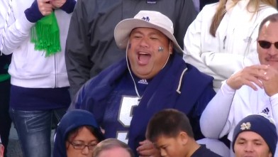 PHOTO: Bleacher Report tweeted, "Manti Te'o's father, Brian, loving the Fighting Irish defense #GoIrish"