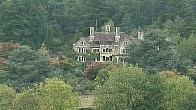PHOTO: The Ammon family moved from New York City to Coverwood, a $6 million estate with 22 rooms in Surrey, England in 1999.