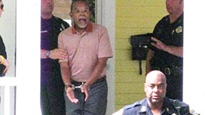 Photo: Prominent Black Scholar Henry Louis Gates, Jr. Sees Charges Dropped: Cops: Incident Was Not Gates Best Moment