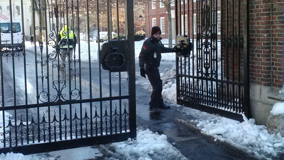 PHOTO: Several buildings on Harvard Universitys campus were evacuated because of an unconfirmed report of explosives.