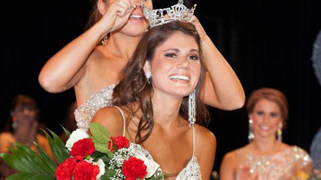 PHOTO: Joanna Guy gets crowned Miss Maryland 2012 in this undated file photo.