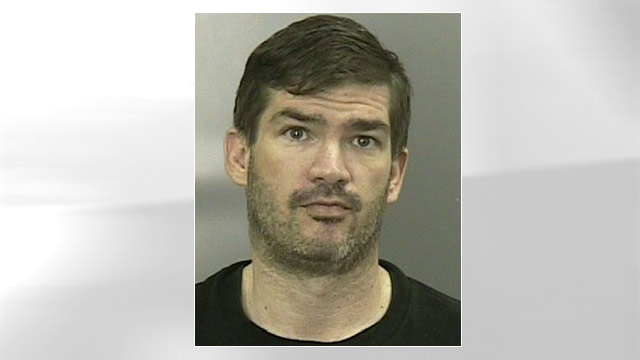 PHOTO: Randy Arlan Mainwaring, 41, former manager of the Thurston Branch of Key Bank in Springfield, Oregon, pled guilty to identity theft and bank fraud in federal court, May 8, 2012.