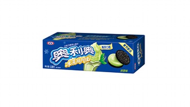PHOTO: Green tea is just one popular flavor of Oreo cookie in China as well as the wafer.