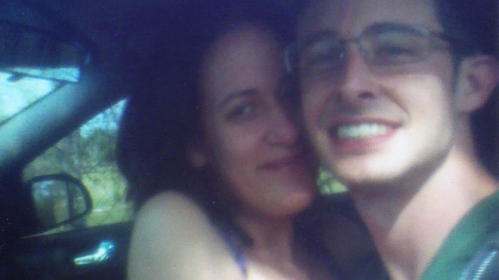 PHOTO: Remee Jo Lee, at left, was ecstatic to raise her baby with her boyfriend John Andrew Weldon.