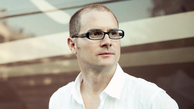PHOTO: Michigan pastor Rob Bell challenges evangelicals to give sinners a second chance with God.