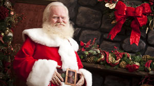 PHOTO Carl Anderson has been Santa at a Dallas mall for 22 years. This year, hes blogging about what kids tell him.