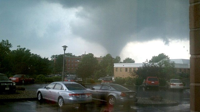 PHOTO: Apparent tornado in Springfield, Mass.