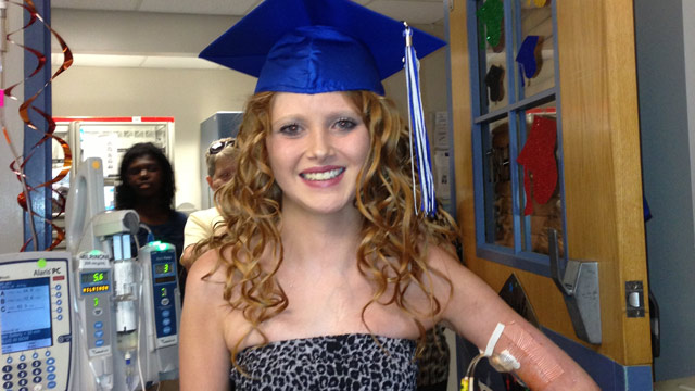 PHOTO: Aided by video streams, 18-year-old Taylor Haberman was able to graduate high school with her class while awaiting a heart transplant in the hospital.