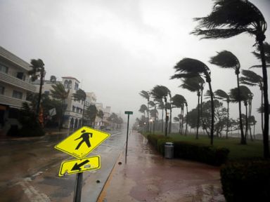 Hurricane Irma close to landfall in Florida Keys, at least 3 dead in the state