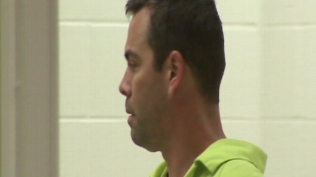 VIDEO: Oregon father of four young kids charged with attempted murder, attempted arson.