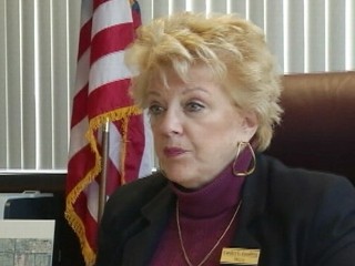 Las Vegas Mayor Goes on Food Stamps