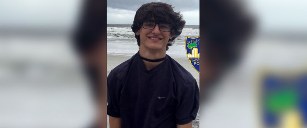PHOTO: Logan Mott, 15, is pictured in this undated photo.