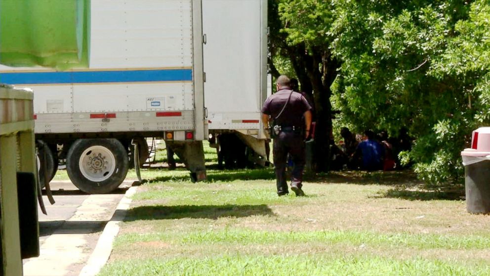 17 Immigrants Found Locked Inside Hot Tractor Trailer In Texas Abc News 