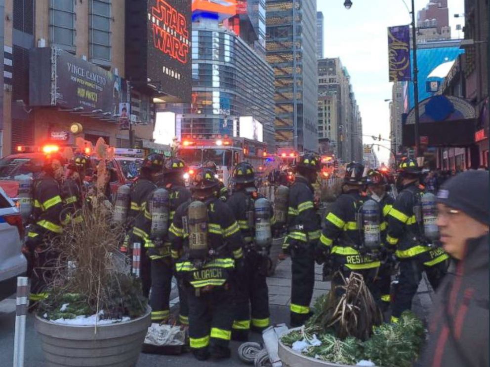 PHOTO: Port Authority closes down due to a pipe bomb explosion, Dec. 11, 2017, in New York City.