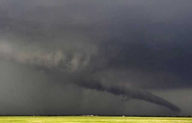 Tornado Levels Houses in Texas