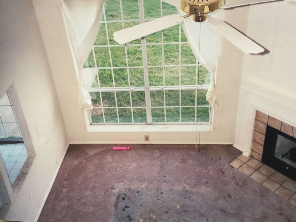 PHOTO: The current owner of the Fort Worth home where the Turpins lived with their now-adult children shows a filthy interior when they bought it 18 years ago.