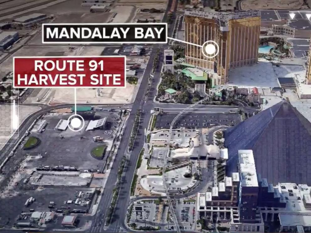 PHOTO:Las Vegas strip shooting after a gunman opens fire near Mandalay Bay casino, Oct 1, 2017.