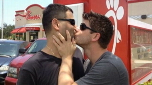 Chick Fil A Opponents Stage Same Sex Kiss In Abc News 0529