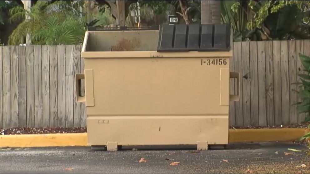 VIDEO: Florida police say the bloody body of a woman who committed suicide was mistaken for a mannequin.