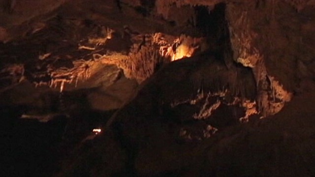 VIDEO: Paranormal researcher detects noises, flashing lights at Grand Caverns.