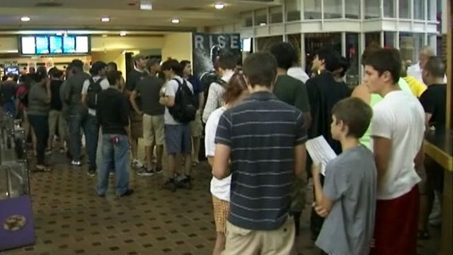 VIDEO: Chicago residents discuss security fears at movie theaters.