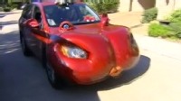 VIDEO: Sue Shefman has enhanced her car so that it resembles a hippopotamus.
