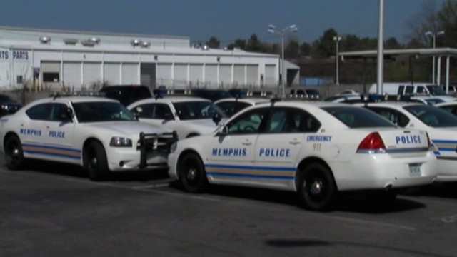 VIDEO: Memphis police officer is accused of having sex while on duty.