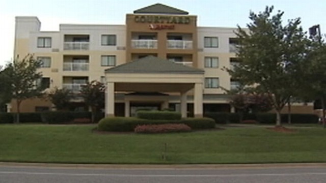 VIDEO: Woman allegedly left her daughter, 19, handcuffed to a bed at a hotel in North Carolina.