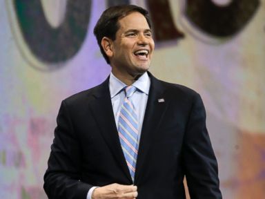 Marco Rubio Begins to Connect With Voters In Spanish