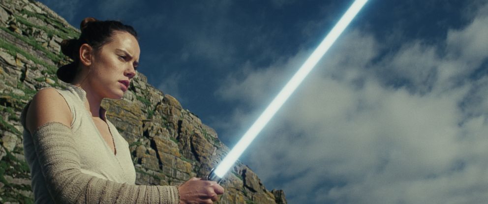 PHOTO: Daisy Ridley stars in Lucasfilms, "Star Wars: The Last Jedi." 