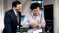 PHOTO Gibson on the set of "GMA" with Julia Child.