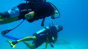 Soldiers Dive Into Therapeutic Waters