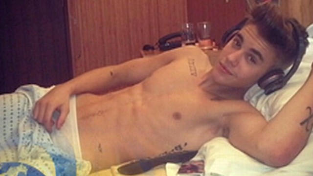Justin Bieber Posts Shirtless Picture While Hospitalized