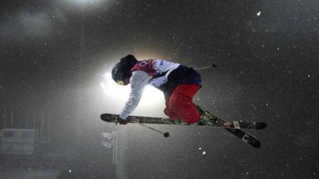 VIDEO: "Un-Dude" David Wise takes gold skiing half pipe, and rookie Alex Deibold wins bronze in snowboard cross.