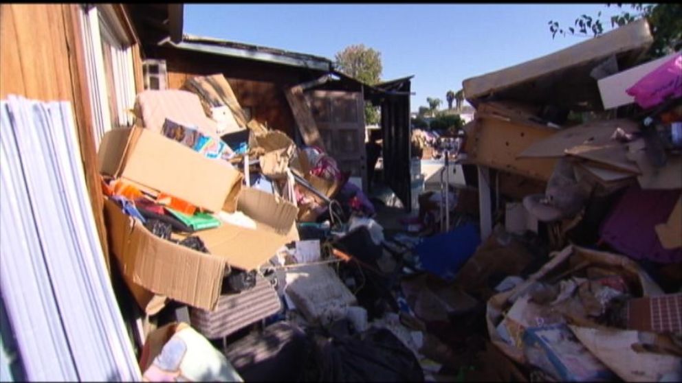 VIDEO: Inspectors Try to Help Hoarders Clean Up Their Act