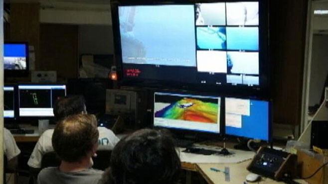 VIDEO: Odyssey Marine Exploration hunts for gold on the sea floor.